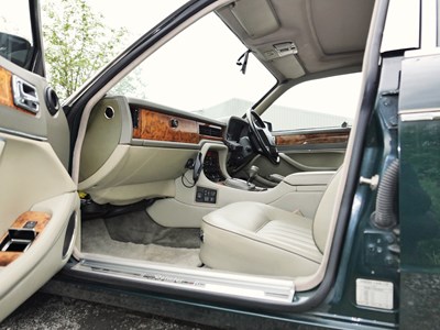 Lot 44 - 1994 Daimler Double-Six