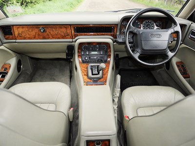 Lot 44 - 1994 Daimler Double-Six