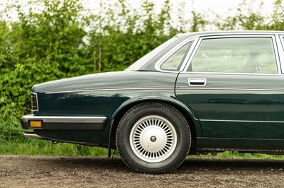 Lot 44 - 1994 Daimler Double-Six