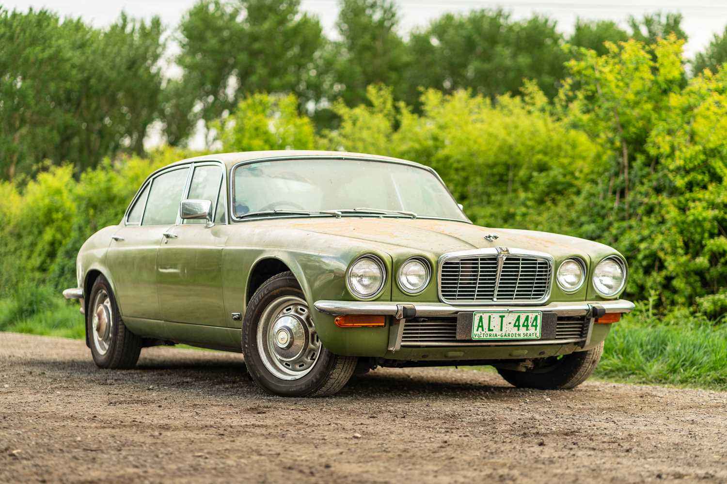 Lot 71 - 1976 Jaguar XJ6 4.2 Litre