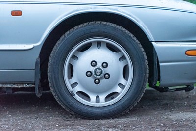 Lot 75 - 1994 Daimler Double-Six