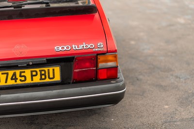 Lot 84 - 1992 Saab 900 Turbo