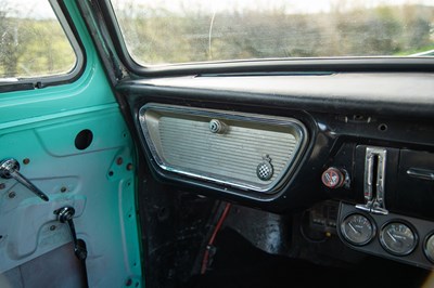 Lot 30 - 1968 Ford Anglia 105e