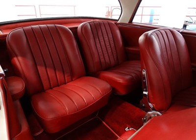 Lot 61 - 1962 Mercedes-Benz 220 SEB