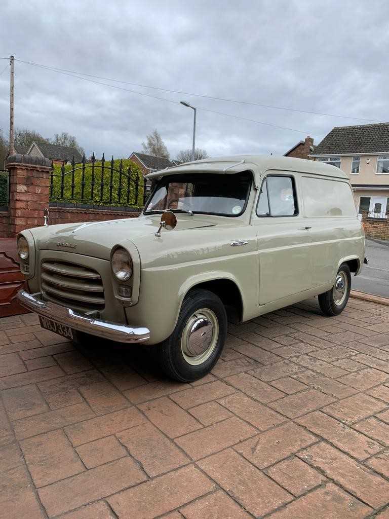 Lot 63 - 1956 Ford Thames 300E