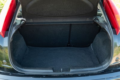 Lot 8 - 2004 Ford Focus ST