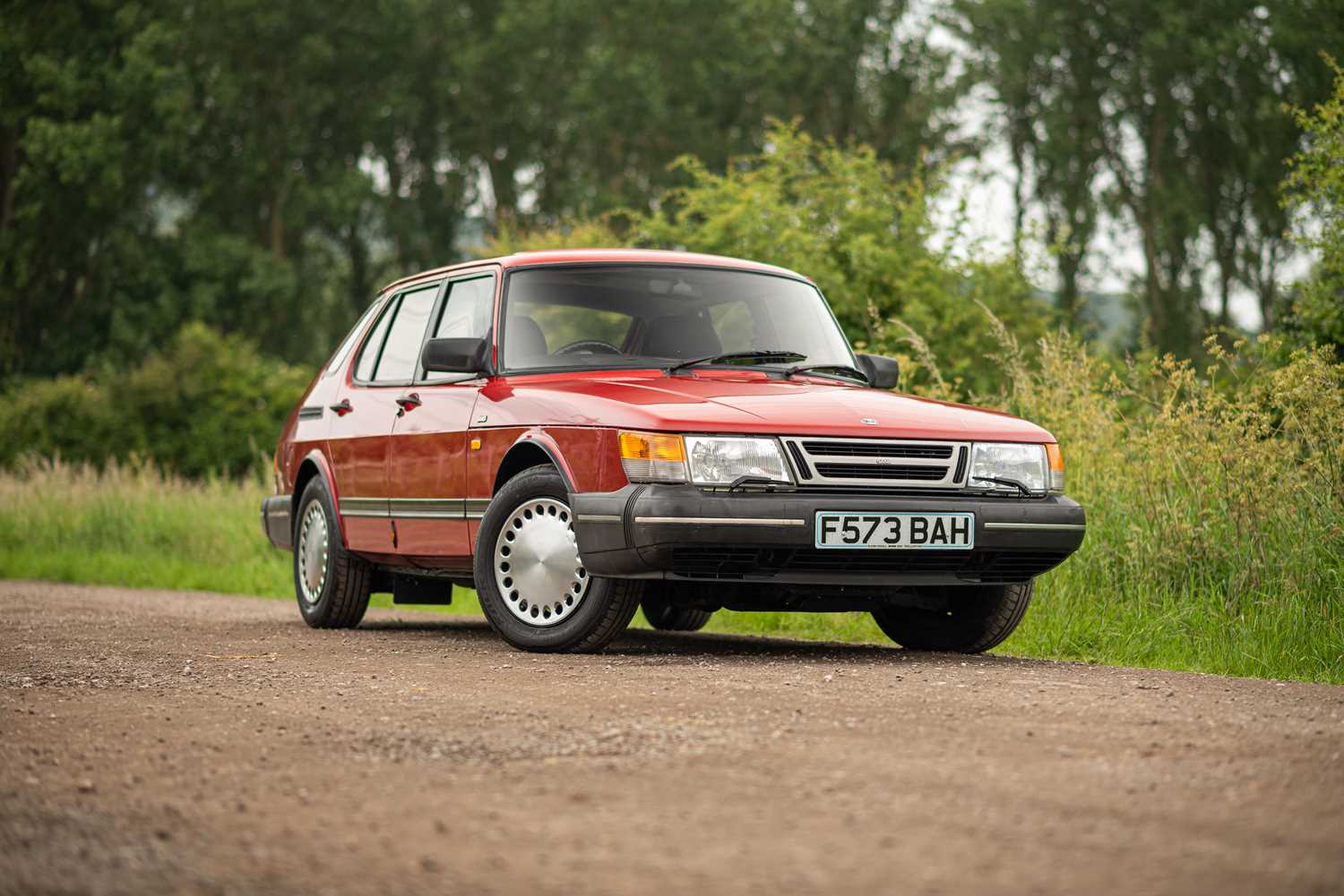 Lot 23 - 1989 Saab 900i