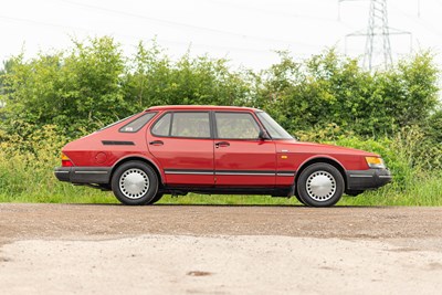Lot 23 - 1989 Saab 900i