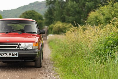 Lot 23 - 1989 Saab 900i