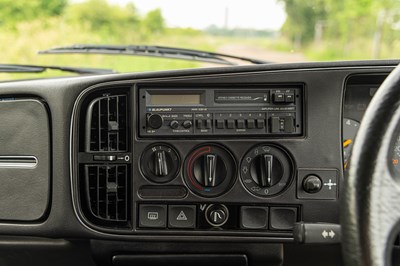Lot 23 - 1989 Saab 900i