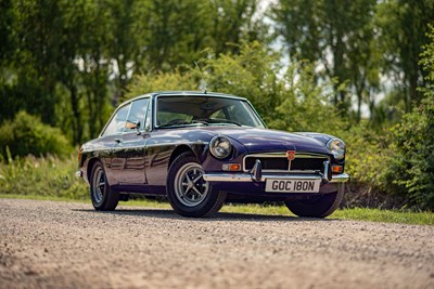 Lot 6 - 1974 MGB GT