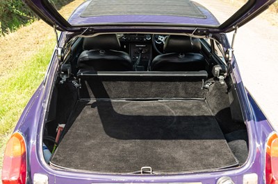 Lot 6 - 1974 MGB GT