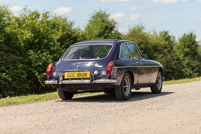Lot 6 - 1974 MGB GT