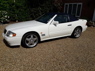 Lot 70 - 1994 Mercedes-Benz SL 320 Sports