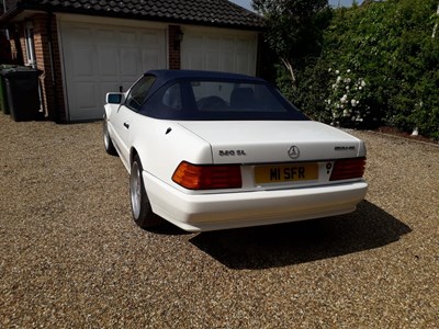Lot 70 - 1994 Mercedes-Benz SL 320 Sports