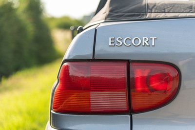 Lot 54 - 1997 Ford Escort Ghia Cabriolet