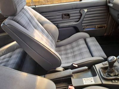 Lot 71 - 1991 BMW 318i Convertible