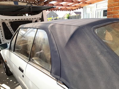 Lot 71 - 1991 BMW 318i Convertible