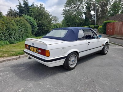 Lot 71 - 1991 BMW 318i Convertible