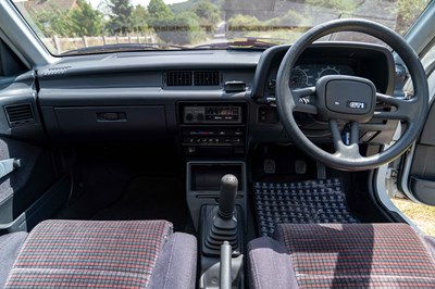Lot 38 - 1989 Suzuki Swift GTi