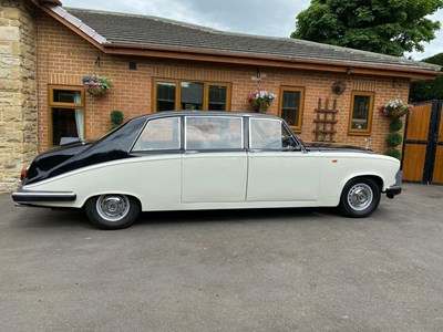 Lot 75 - 1990 Daimler DS420 Limousine