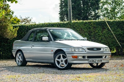 Lot 25 - 1993 Ford Escort XR3i Cabriolet