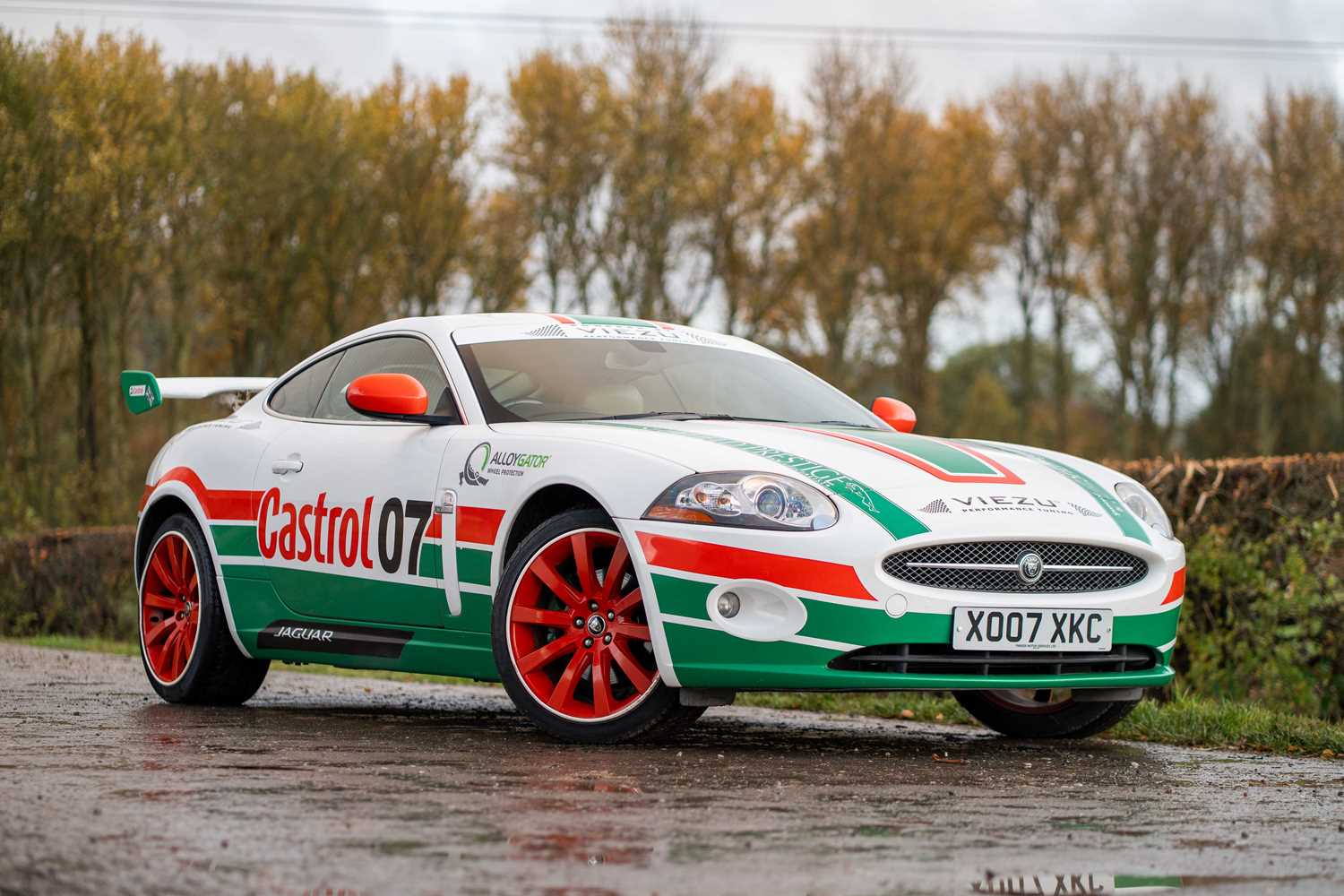 Lot 25 - 2007 Jaguar XK8 Coupe