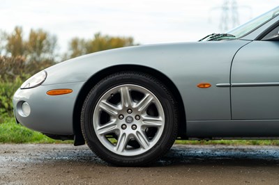 Lot 20 - 1997 Jaguar XK8 Convertible