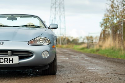Lot 20 - 1997 Jaguar XK8 Convertible