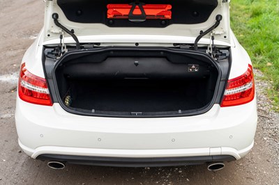 Lot 38 - 2011 Mercedes-Benz E350 Cabriolet