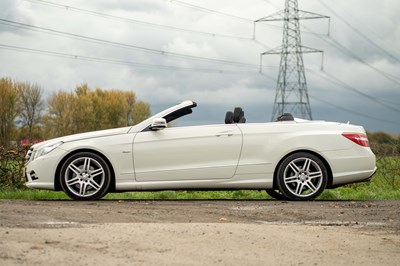Lot 38 - 2011 Mercedes-Benz E350 Cabriolet
