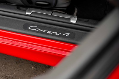 Lot 43 - 1999 Porsche 911 Carrera 4