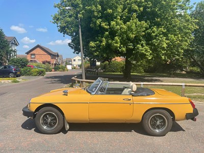 Lot 109 - 1977 MGB Roadster