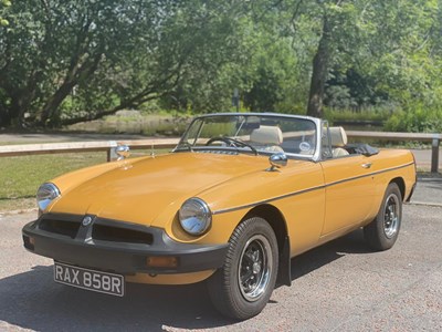 Lot 109 - 1977 MGB Roadster
