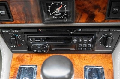 Lot 29 - 1994 Jaguar XJS HSE