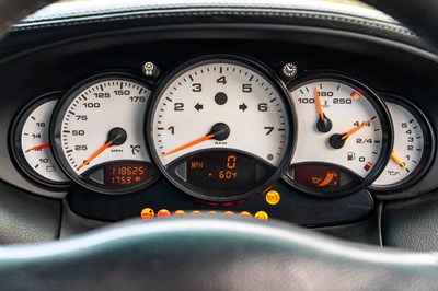 Lot 31 - 1999 Porsche 911 Carrera 2