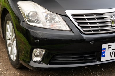 Lot 6 - 2010 Toyota Crown Royal