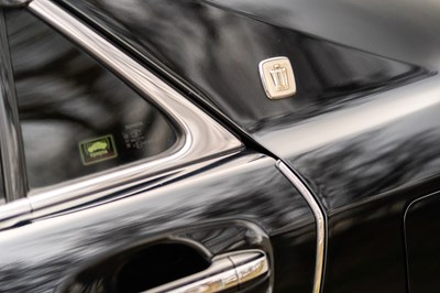 Lot 6 - 2010 Toyota Crown Royal