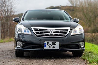 Lot 6 - 2010 Toyota Crown Royal