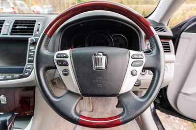 Lot 6 - 2010 Toyota Crown Royal
