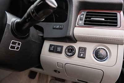 Lot 6 - 2010 Toyota Crown Royal