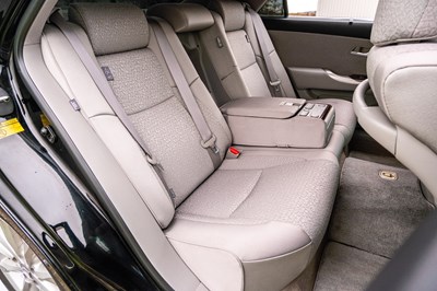 Lot 6 - 2010 Toyota Crown Royal