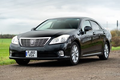 Lot 6 - 2010 Toyota Crown Royal