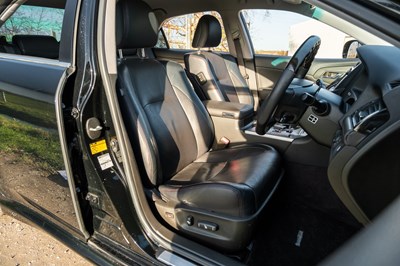 Lot 48 - 2012 Toyota Crown Athlete