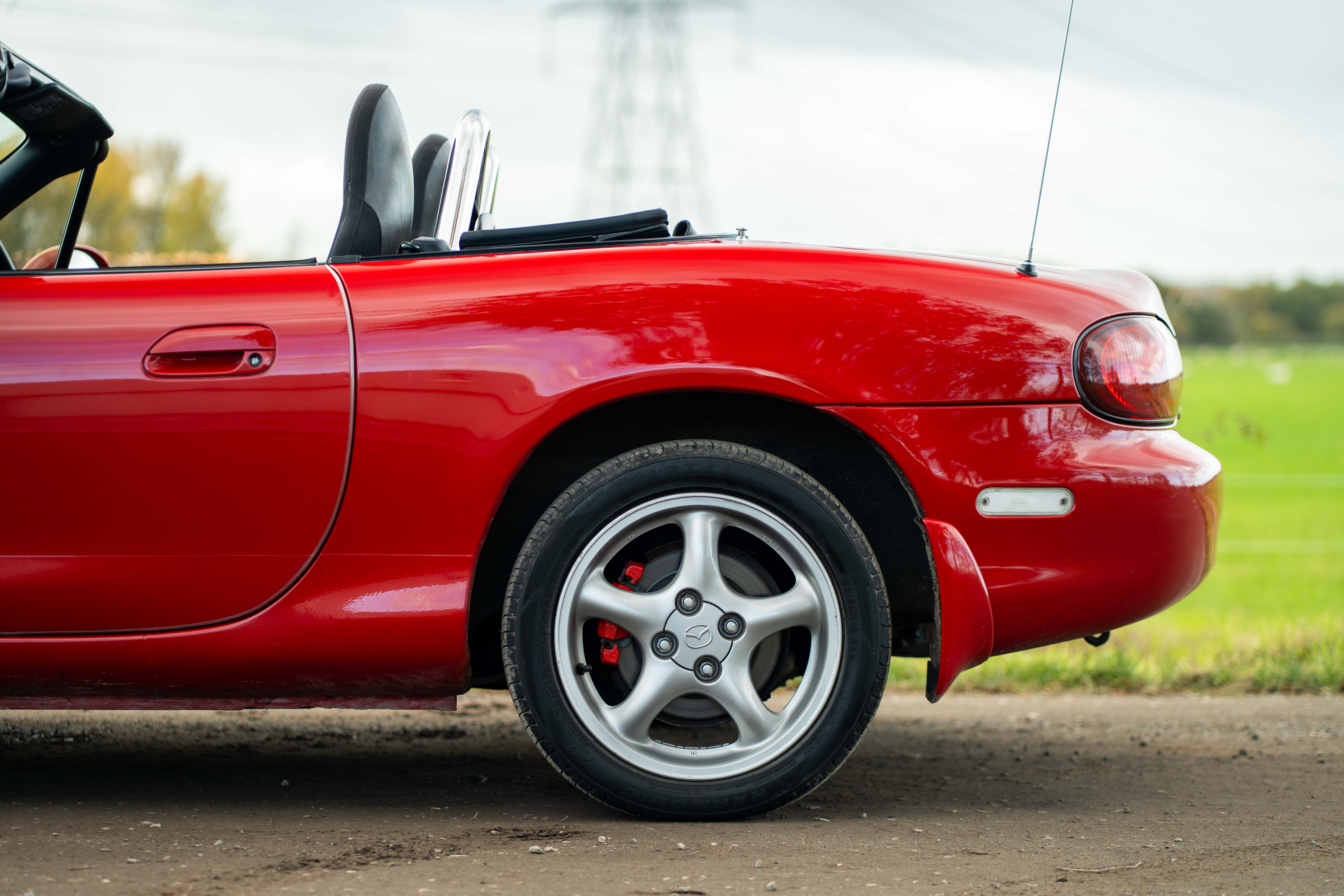 Lot 27 - 2005 Mazda MX5 Roadster