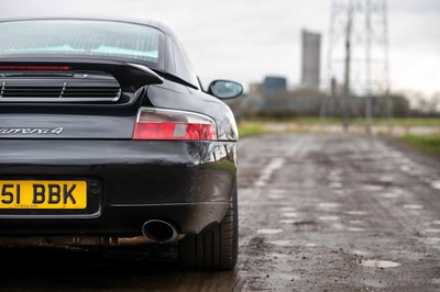 Lot 58 - 2001 Porsche 911 Carrera 4