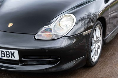 Lot 58 - 2001 Porsche 911 Carrera 4