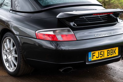 Lot 58 - 2001 Porsche 911 Carrera 4
