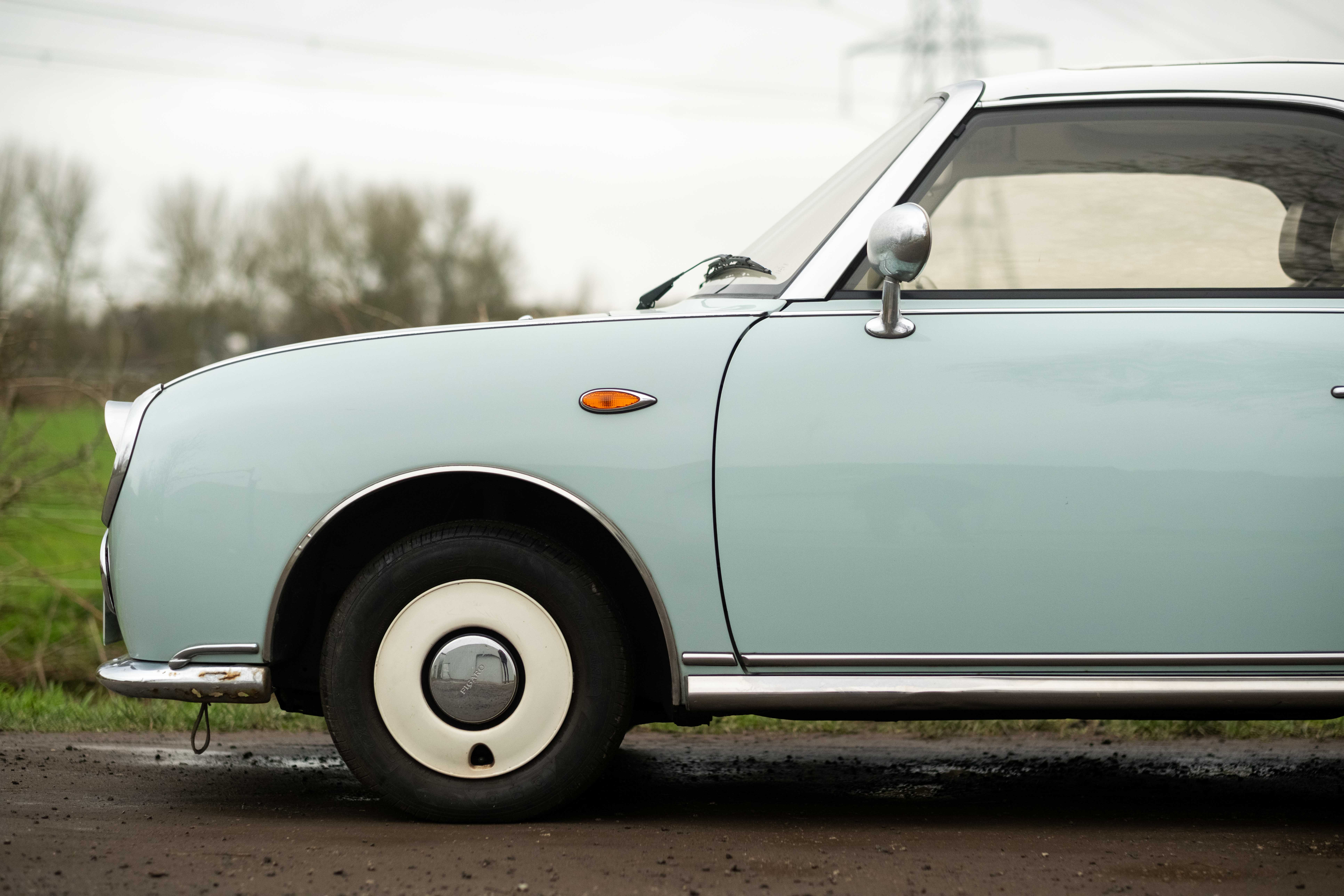 Lot 11 - 2004 Nissan Figaro