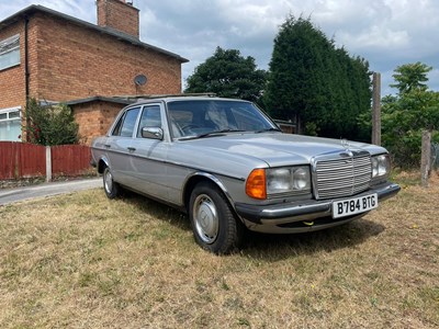 Lot 78 - 1984 Mercedes-Benz 200